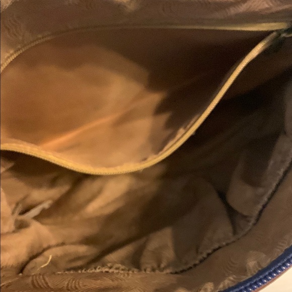 Sakroots Crossbody Bag - Picture 6 of 10